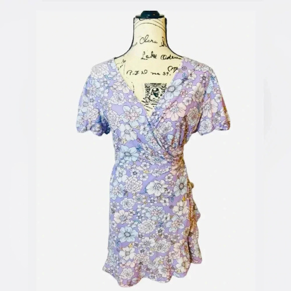 No Boundaries White and Purple Faux wrap Flutter Sleeve Knee-Length Sundress xxl - Picture 2 of 14